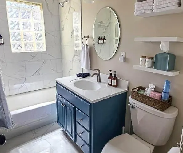 3 Bd, 2 Ba, 6-8 For Families, Near Park & Uw Laramie