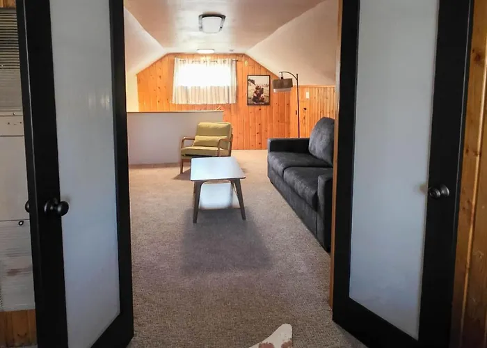 3 Bd, 2 Ba, 6-8 For Families, Near Park & Uw *