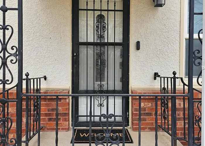 3 Bd, 2 Ba, 6-8 For Families, Near Park & Uw Сasa de vacaciones *
